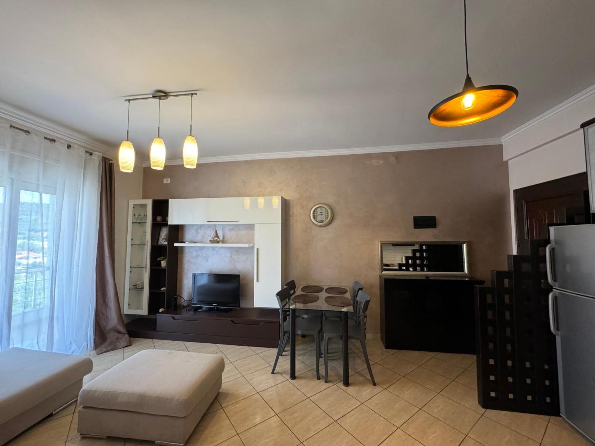 Elegant Apartment In Lungomare - N 23 Vlore Bagian luar foto