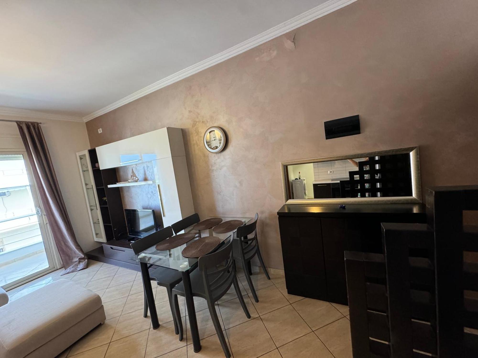 Elegant Apartment In Lungomare - N 23 Vlore Bagian luar foto